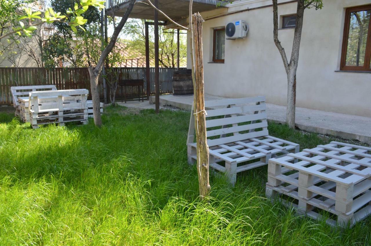 Гостевой дом Mebo House Кутаиси Экстерьер фото
